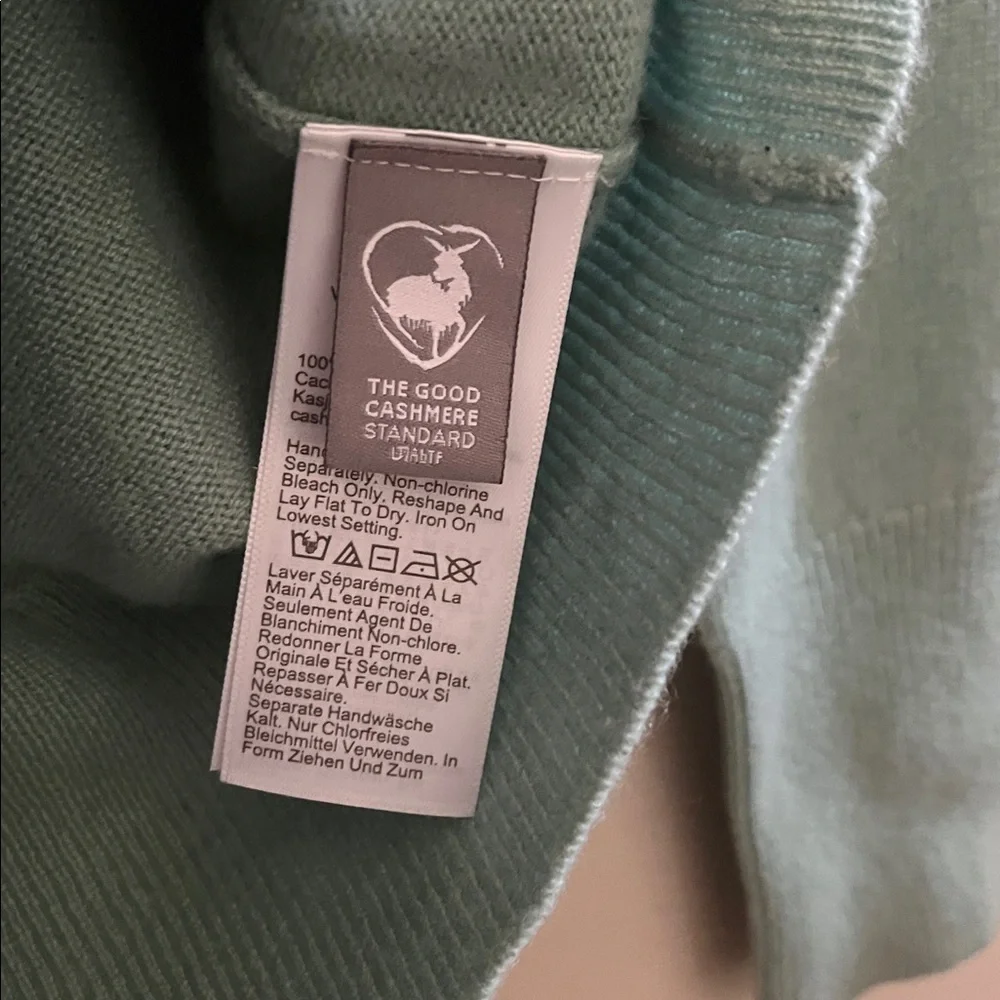 J Crew Light Green Cashmere Crewneck Sweater size XS